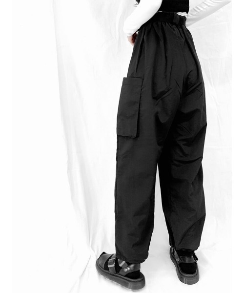 LVEU.（ラブユ.）の「Pocket cargo pants / ポケットカーゴパンツ（カーゴパンツ・レディース・ブラック/カーキ・FREE）」の9枚目の写真