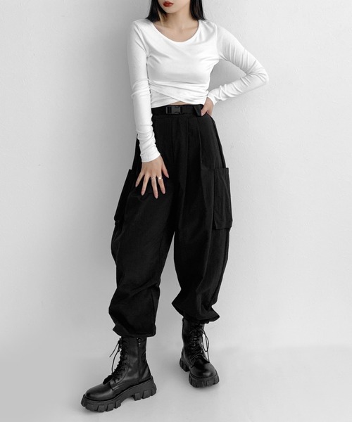 LVEU.（ラブユ.）の「Pocket cargo pants / ポケットカーゴパンツ（カーゴパンツ・レディース・ブラック/カーキ・FREE）」の12枚目の写真