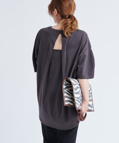 DouDou（ドゥドゥ）の「バックデザインパフT（Tシャツ/カットソー・レディース・オフホワイト/グレー系その他/グレイッシュベージュ・FREE）」の20枚目の写真