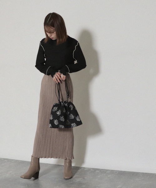 Cheek（チーク）の「抗菌加工配色メローTOPS（Tシャツ/カットソー・レディース・ブラック/グリーン/アイボリー・MEDIUM）」の8枚目の写真