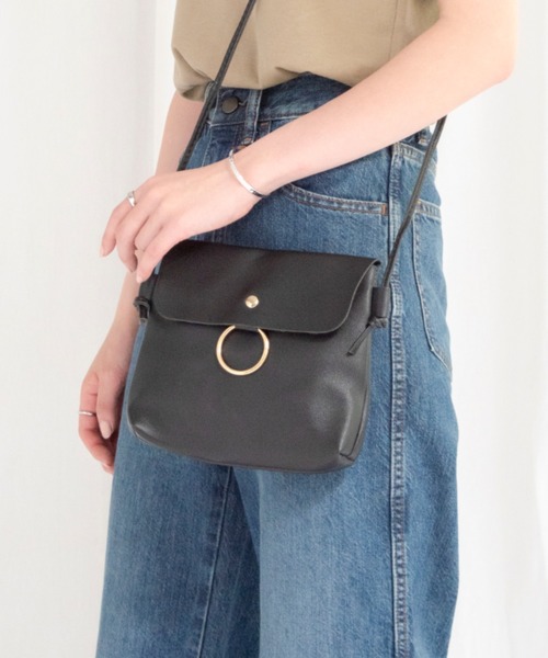 yuue' ( wear )（ユーイ）の「リングスクエア ミニショルダーバッグ（ショルダーバッグ・レディース・ブラック/ピンク/ライトベージュ・FREE）」の2枚目の写真