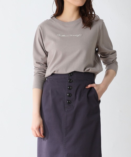 Honeys(ハニーズ)の「刺繍ロゴTシャツ(Tシャツ/カットソー・レディース・ブラック/パープル/グレー/オフホワイト/ホワイト×パープル・S/M/L)」の4枚目の写真