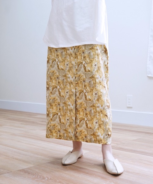 Cheek（チーク）の「ニュアンス柄フロントボタンタイトスカート（スカート・レディース・イエロー/グリーン・MEDIUM）」の21枚目の写真