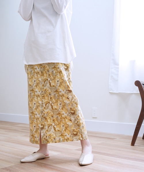 Cheek（チーク）の「ニュアンス柄フロントボタンタイトスカート（スカート・レディース・イエロー/グリーン・MEDIUM）」の22枚目の写真