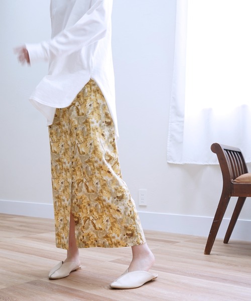 Cheek（チーク）の「ニュアンス柄フロントボタンタイトスカート（スカート・レディース・イエロー/グリーン・MEDIUM）」の20枚目の写真