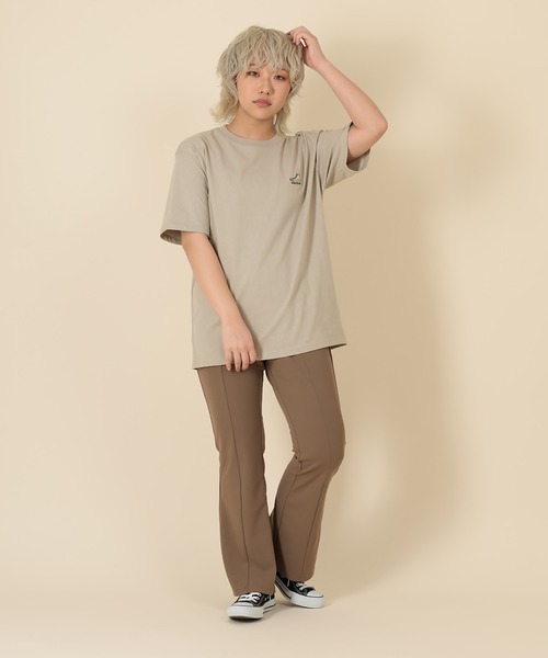 CONVERSE(コンバース)の「【CONVERSE/コンバース】ワンポイントシューズ 刺繍半袖Tシャツ(Tシャツ/カットソー・メンズ・ホワイト/グレイッシュブルー/ブラック/グレイッシュベージュ/ライトグリーン・XL/M/L)」の14枚目の写真