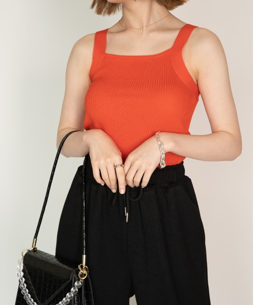 yuue' ( wear )（ユーイ）の「スクエアネックキャミソール タンクトップ（タンクトップ・レディース・ホワイト/ライトブルー/ブラック/ベージュ/レンガ・FREE）」の5枚目の写真