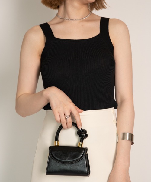 yuue' ( wear )（ユーイ）の「スクエアネックキャミソール タンクトップ（タンクトップ・レディース・ホワイト/ライトブルー/ブラック/ベージュ/レンガ・FREE）」の6枚目の写真