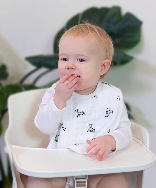 aden + anais （エイデンアンドアネイ）の「スナップビブ 3枚入り（スタイ/よだれかけ・キッズ・ホワイト×パープル/ライトグリーン/サックスブルー/ライトピンク/ホワイト×グレー/セージグリーン/ブルー・FREE）」の8枚目の写真