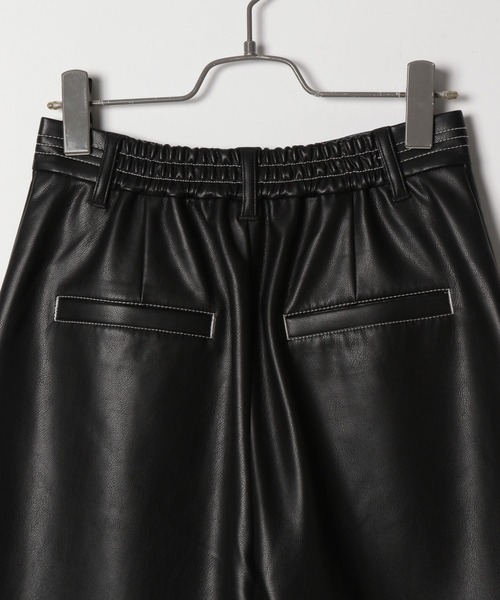 PAGEBOY(ページボーイ)の「フェイクレザーステッチショートパンツ(その他パンツ・レディース・ブラック/アイボリー/ブラウン系その他・FREE)」の13枚目の写真