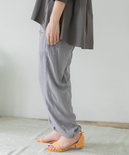 ITEMS URBANRESEARCH（アイテムズ アーバンリサーチ）の「カーゴジョガーパンツ（その他パンツ・レディース・グリーン/ブラック/パープル・FREE）」の6枚目の写真