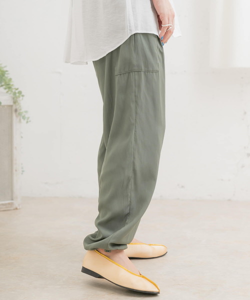 ITEMS URBANRESEARCH（アイテムズ アーバンリサーチ）の「カーゴジョガーパンツ（その他パンツ・レディース・グリーン/ブラック/パープル・FREE）」の16枚目の写真