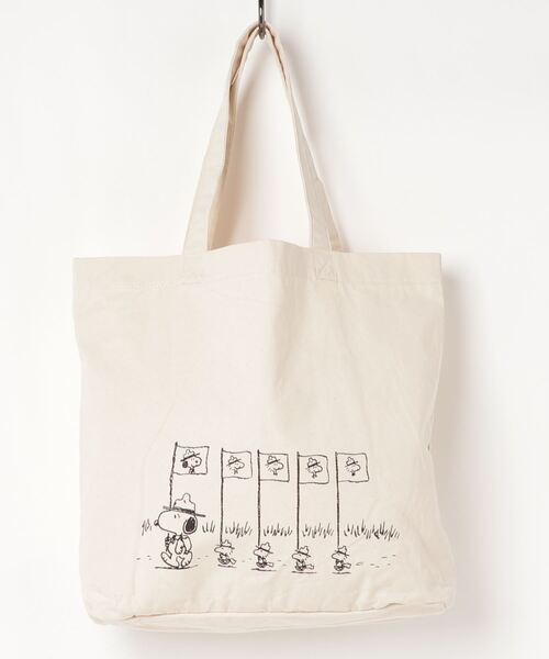 PEANUTS(ピーナッツ)の「PEANUTS(ピーナッツ)スヌーピー キャラクタープリント コットンキャンバストートバッグ/ポケッタブル仕様(トートバッグ・レディース・アイボリー/ブラック/ベージュ/ブラック系その他/ホワイト系その他/ブラック系その他4/ホワイト系その他2/ブラック系その他2/ネイビー/ブラック系その他3/ホワイト系その他4/ホワイト系その他3/ブラック系その他5/ホワイト系その他5/ネイビー系2/ネイビー系3/ネイビー系4/ネイビー系5/ネイビー系6/ホワイト系その他6/ホワイト系その他7/ブラック系その他7/ブラック系その他6・FREE)」の3枚目の写真