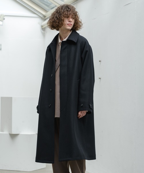 Alcindor Materials（アルシンダーマテリアルズ）の「super140's lamb wool balmacaan coat/スーパー１４０’ｓラムウールバルマカーンコート（その他アウター・メンズ・ブラック/グレイッシュベージュ・MEDIUM/LARGE）」の5枚目の写真