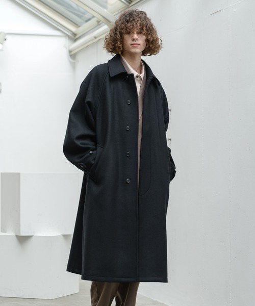 Alcindor Materials（アルシンダーマテリアルズ）の「super140's lamb wool balmacaan coat/スーパー１４０’ｓラムウールバルマカーンコート（その他アウター・メンズ・ブラック/グレイッシュベージュ・MEDIUM/LARGE）」の7枚目の写真
