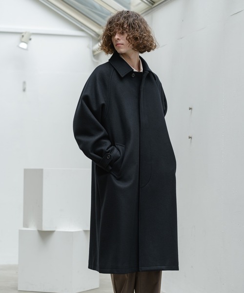 Alcindor Materials（アルシンダーマテリアルズ）の「super140's lamb wool balmacaan coat/スーパー１４０’ｓラムウールバルマカーンコート（その他アウター・メンズ・ブラック/グレイッシュベージュ・MEDIUM/LARGE）」の13枚目の写真