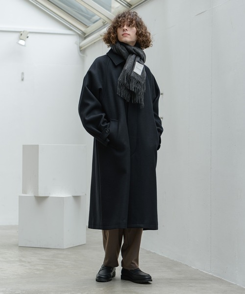 Alcindor Materials（アルシンダーマテリアルズ）の「super140's lamb wool balmacaan coat/スーパー１４０’ｓラムウールバルマカーンコート（その他アウター・メンズ・ブラック/グレイッシュベージュ・MEDIUM/LARGE）」の15枚目の写真