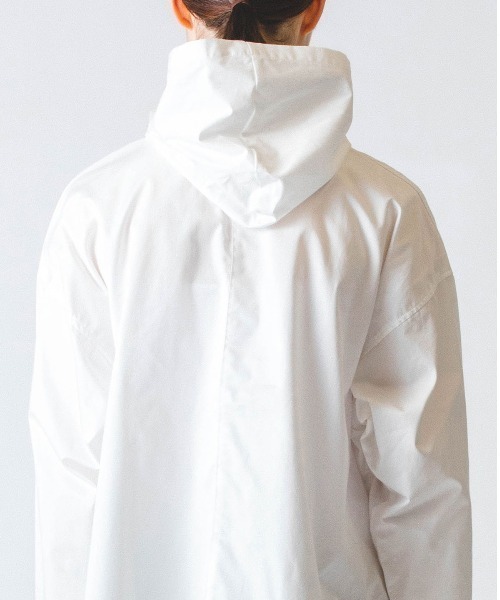 mizuiroind(ミズイロインド)の「mizuiro ind フード付きシャツプルオーバー(シャツ/ブラウス・レディース・ブラック/オフホワイト/カーキ・FREE)」の12枚目の写真