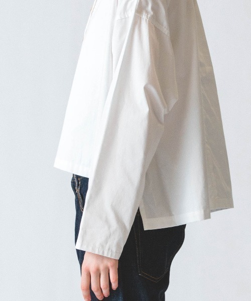 mizuiroind(ミズイロインド)の「mizuiro ind フード付きシャツプルオーバー(シャツ/ブラウス・レディース・ブラック/オフホワイト/カーキ・FREE)」の11枚目の写真