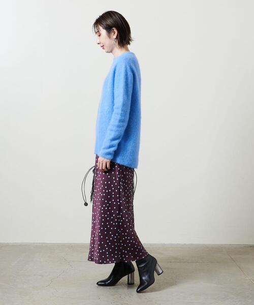 ATON（エイトン）の「一部別注＜ATON（エイトン）＞カシミヤ クルーネック ニット †（ニット/セーター・レディース・ベージュ/ライトブルー・02）」の12枚目の写真