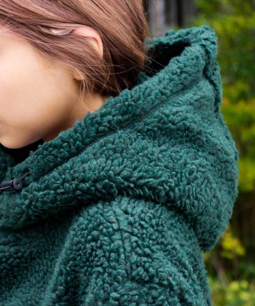 ADPOSION（アドポーション）の「ビッグシルエット フードボアフリースブルゾン（ブルゾン・レディース・ブラック/キャメル/ベージュ/パープル/ホワイト/カーキ/グリーン/ブラック系1・X-LARGE/MEDIUM/LARGE）」の14枚目の写真