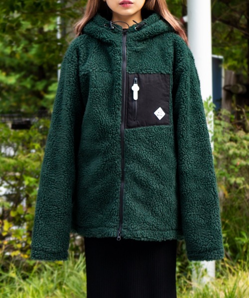 ADPOSION（アドポーション）の「ビッグシルエット フードボアフリースブルゾン（ブルゾン・レディース・ブラック/キャメル/ベージュ/パープル/ホワイト/カーキ/グリーン/ブラック系1・X-LARGE/MEDIUM/LARGE）」の21枚目の写真