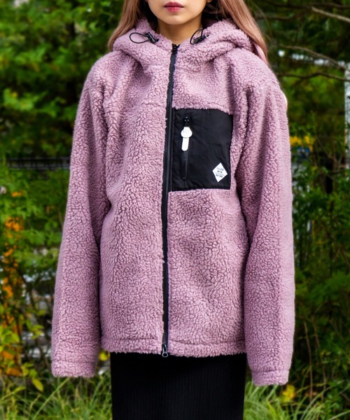 ADPOSION（アドポーション）の「ビッグシルエット フードボアフリースブルゾン（ブルゾン・レディース・ブラック/キャメル/ベージュ/パープル/ホワイト/カーキ/グリーン/ブラック系1・X-LARGE/MEDIUM/LARGE）」の13枚目の写真