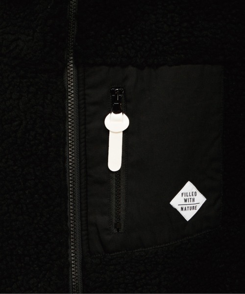 ADPOSION（アドポーション）の「ビッグシルエット フードボアフリースブルゾン（ブルゾン・レディース・ブラック/キャメル/ベージュ/パープル/ホワイト/カーキ/グリーン/ブラック系1・X-LARGE/MEDIUM/LARGE）」の17枚目の写真