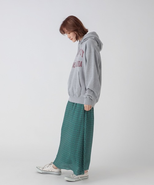 RIVE DROITE（リヴドロワ）の「華やかさをプラスしてくれる　ヴィンテージプリントナローフレアスカート（スカート・レディース・ネイビー/グリーン・FREE）」の21枚目の写真