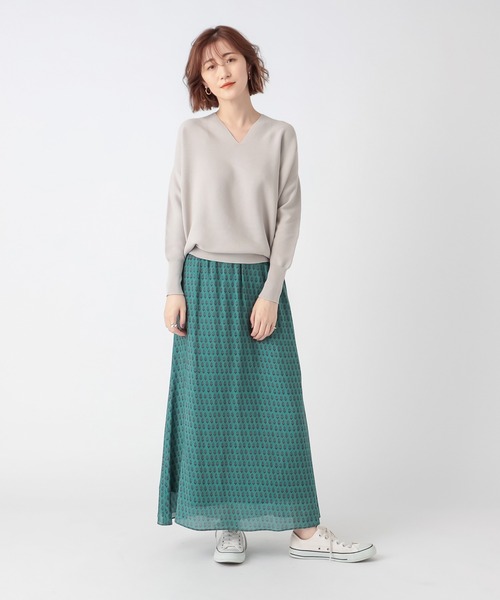 RIVE DROITE（リヴドロワ）の「華やかさをプラスしてくれる　ヴィンテージプリントナローフレアスカート（スカート・レディース・ネイビー/グリーン・FREE）」の12枚目の写真