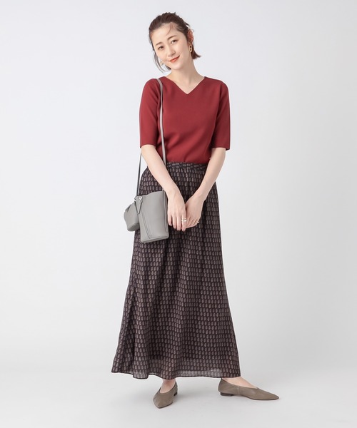 RIVE DROITE（リヴドロワ）の「華やかさをプラスしてくれる　ヴィンテージプリントナローフレアスカート（スカート・レディース・ネイビー/グリーン・FREE）」の17枚目の写真