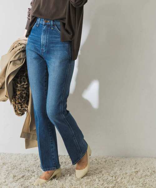 Wrangler（ラングラー）の「Wrangler　FLARE JEAN（デニムパンツ・レディース・ブルー・SMALL/X-SMALL）」の6枚目の写真