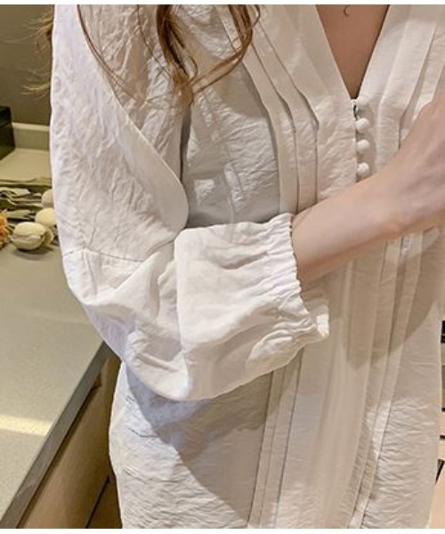 SETUP7（セットアップセブン）の「【SETUP7】タック入りVネックブラウス KNF（シャツ/ブラウス・レディース・ホワイト/ブラック/イエロー・FREE）」の9枚目の写真