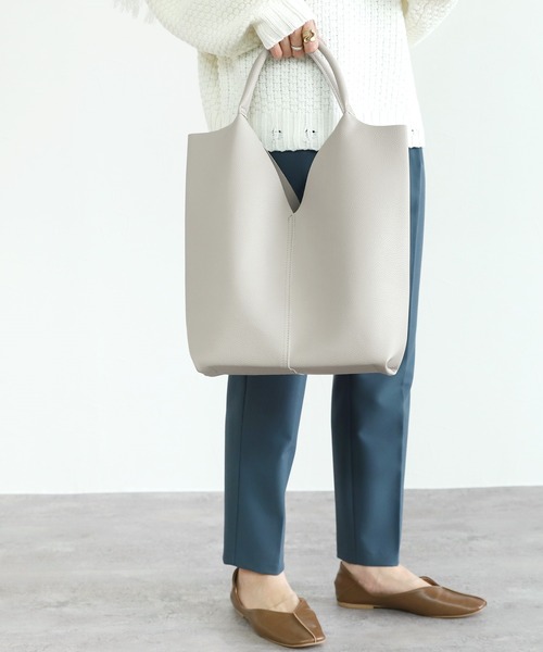reca(レカ)の「合皮トライアングルカットトート(トートバッグ・レディース・ベージュ/ブラック/ライトグレー・ONE SIZE)」の17枚目の写真