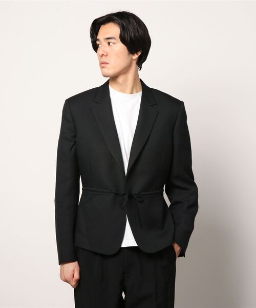 RANDOM IDENTITIES（ランダムアイデンティティーズ）の「Random Identities/ランダム アイデンティティーズ/TIE BLAZER（テーラードジャケット・メンズ・ブラック/レッド・50/48）」の2枚目の写真