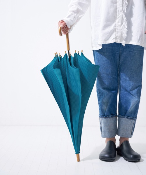 392 plusm（サンキューニプリュスエム）の「Umbrella Long 60 - check - 790191（長傘・レディース・イエロー/ベージュ/オフホワイト/グリーン・60cm）」の17枚目の写真