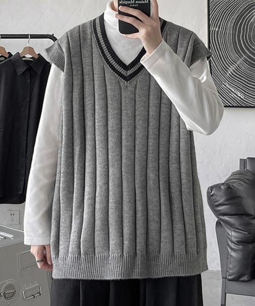 KOR（ケーオーアール）の「トラディショナル ストライプ Vネック リブニットベスト（ベスト・メンズ・ホワイト/グレー/マスタード・XL/M/2XL/L）」の7枚目の写真