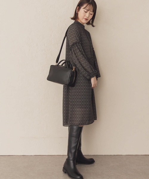 RODE SKO(ロデスコ)の「ミディアムボストンショルダーバッグ(ボストンバッグ・レディース・ブラック/ボルドー・ONE)」の4枚目の写真