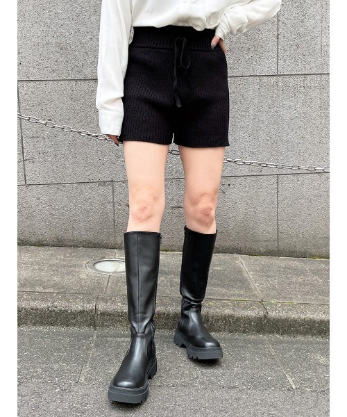 ENVYM(アンビー)の「アウトシームニットSPT(その他パンツ・レディース・ホワイト/ブラック/Moca・FREE)」の2枚目の写真