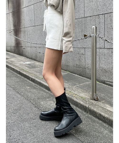 ENVYM(アンビー)の「アウトシームニットSPT(その他パンツ・レディース・ホワイト/ブラック/Moca・FREE)」の16枚目の写真