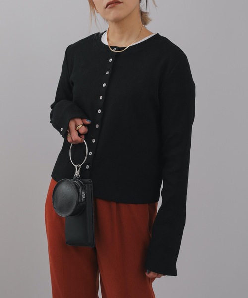 ap retro（アプレトロ）の「ヘビーウエイトリブボタンショート丈カーディガン（カーディガン/ボレロ・レディース・ブラック/アイボリー/グリーン・FREE）」の4枚目の写真