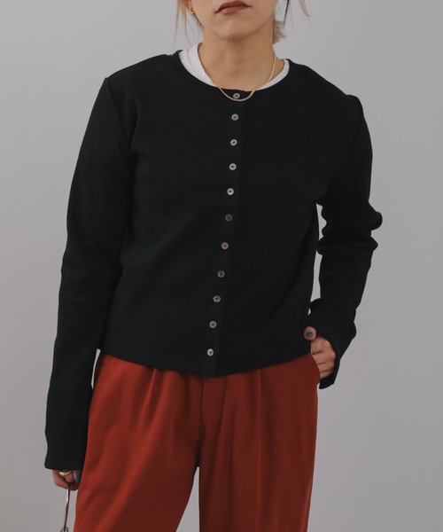 ap retro（アプレトロ）の「ヘビーウエイトリブボタンショート丈カーディガン（カーディガン/ボレロ・レディース・ブラック/アイボリー/グリーン・FREE）」の6枚目の写真