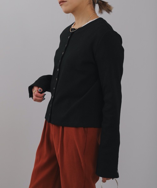 ap retro（アプレトロ）の「ヘビーウエイトリブボタンショート丈カーディガン（カーディガン/ボレロ・レディース・ブラック/アイボリー/グリーン・FREE）」の10枚目の写真