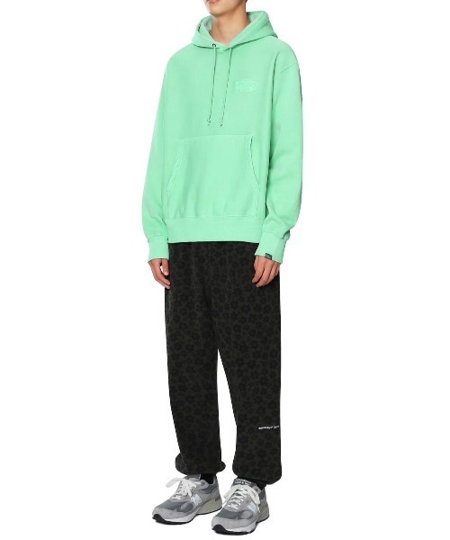 thisisneverthat(ディスイズネバーザット)の「INTL. ARCH LOGO HOODIE(パーカー・メンズ・ライトグリーン/オリーブ/グレー系その他・S/XL/L/M)」の11枚目の写真