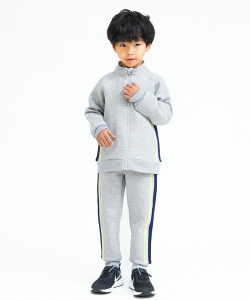 DILASH(ディラッシュ)の「ソフトクッション ラインスウェットパンツ(スウェットパンツ・キッズ・グレー/ブラック・140/120/110/90/100/80/150/130)」の3枚目の写真