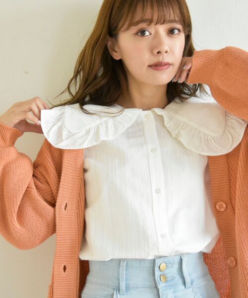 MAJESTIC LEGON（マジェスティックレゴン）の「bigカラーレトロブラウス（シャツ/ブラウス・レディース・オフホワイト/ブルー系その他2/ホワイト系その他/A・MEDIUM）」の4枚目の写真