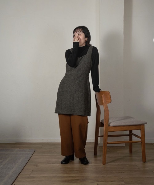 lawgy(ラウジー)の「bi color sleeve button knit(ニット/セーター・レディース・ブラック/ベージュ/ブラウン・FREE)」の14枚目の写真