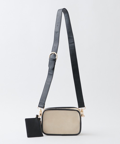 natural couture(ナチュラルクチュール)の「バイカラーショルダーバッグ(ショルダーバッグ・レディース・ブラック/ブラウン/アイボリー・FREE)」の2枚目の写真