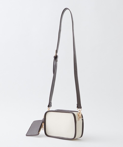 natural couture(ナチュラルクチュール)の「バイカラーショルダーバッグ(ショルダーバッグ・レディース・ブラック/ブラウン/アイボリー・FREE)」の4枚目の写真