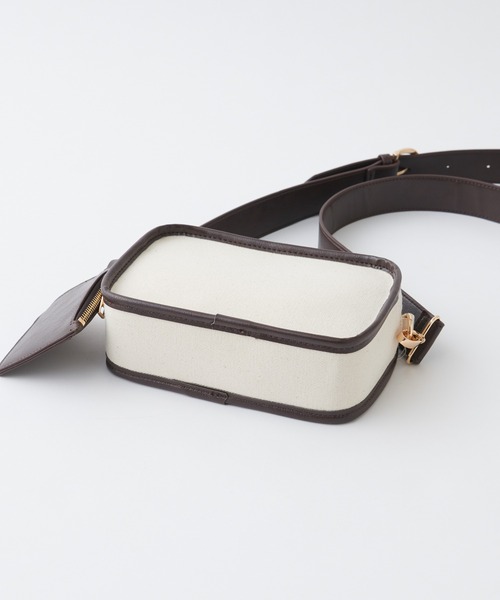 natural couture(ナチュラルクチュール)の「バイカラーショルダーバッグ(ショルダーバッグ・レディース・ブラック/ブラウン/アイボリー・FREE)」の7枚目の写真